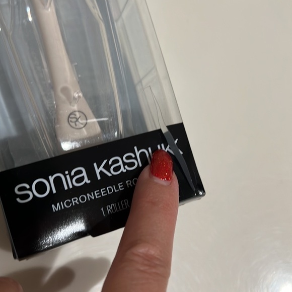 Sonia Kashuk microneedle roller, NIB FINAL PRICE! - Picture 8 of 8